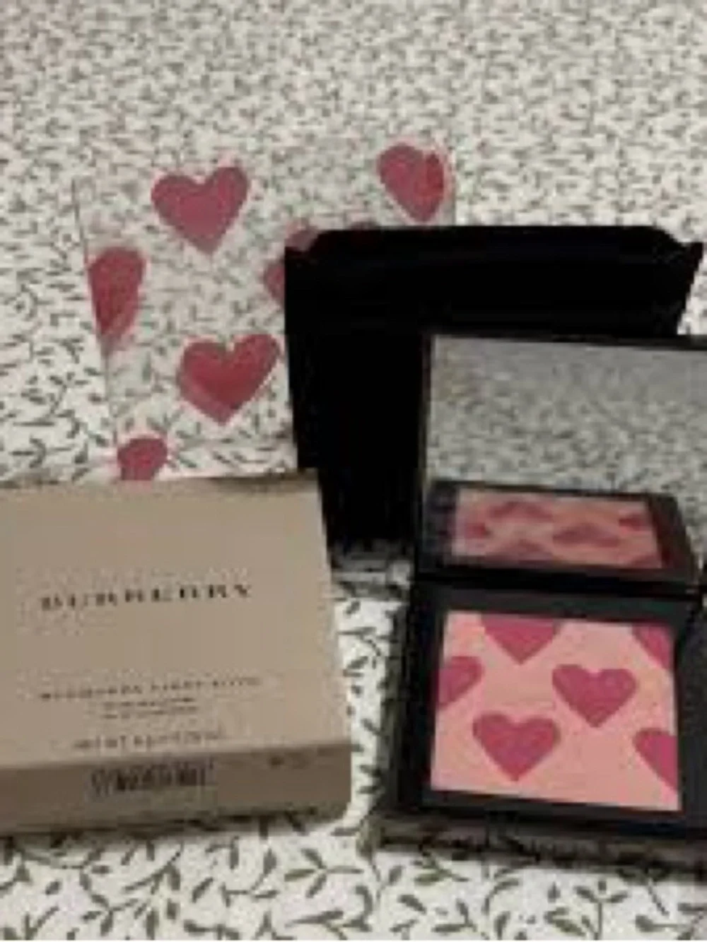 Burberry Heart Motif Pink Blush Palette limited edition